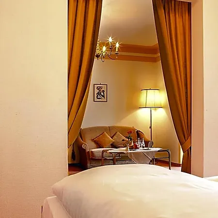 Отель Hotel Luitpold