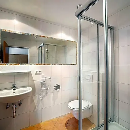Luitpold 4*